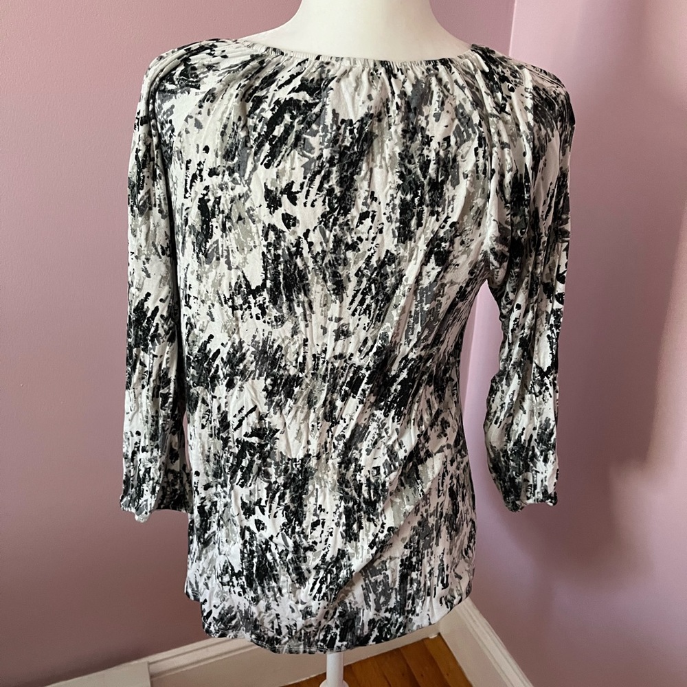 Lularoe Debra Peasant Top size XS - Picture 6 of 7